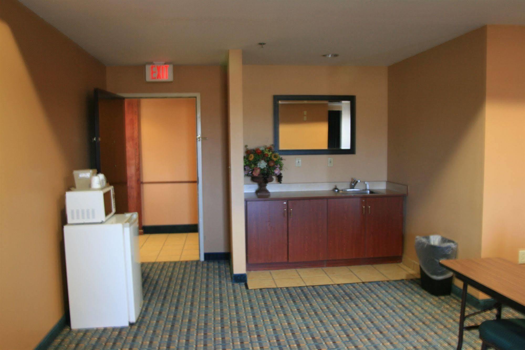 Microtel Inn & Suites By Wyndham Starkville Kültér fotó